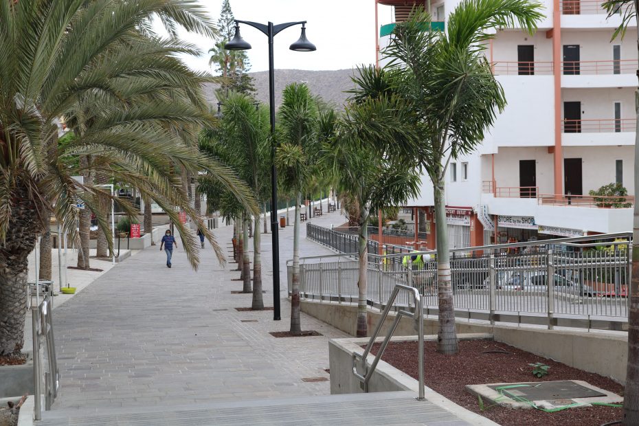 Paseo Los Tarajales los cristianos